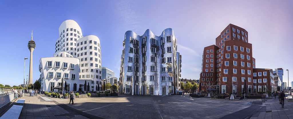 Vé máy bay đi Dusseldorf khứ hồi giá rẻ