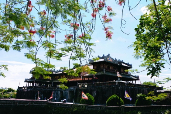 Vé máy bay đi Huế giá rẻ