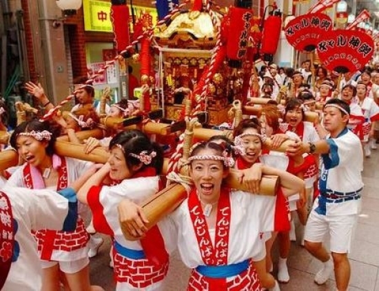  Thích thú khi tham gia lễ hội Tenjin Matsuri , Osaka Nhật Bản
