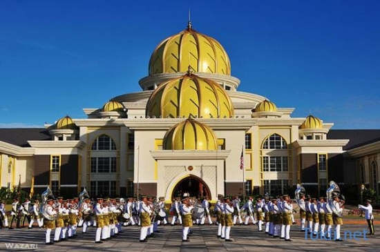 Đại lý bán vé máy bay đi Malaysia tại quận tư