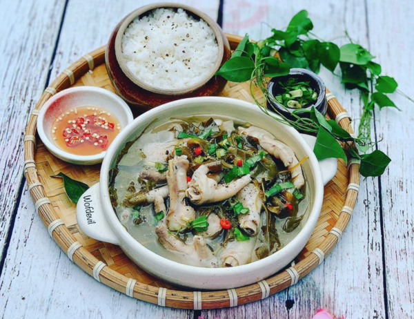 Gà lá giang - Món ăn dân dã, gây thương nhớ, thơm ngon chua nhẹ