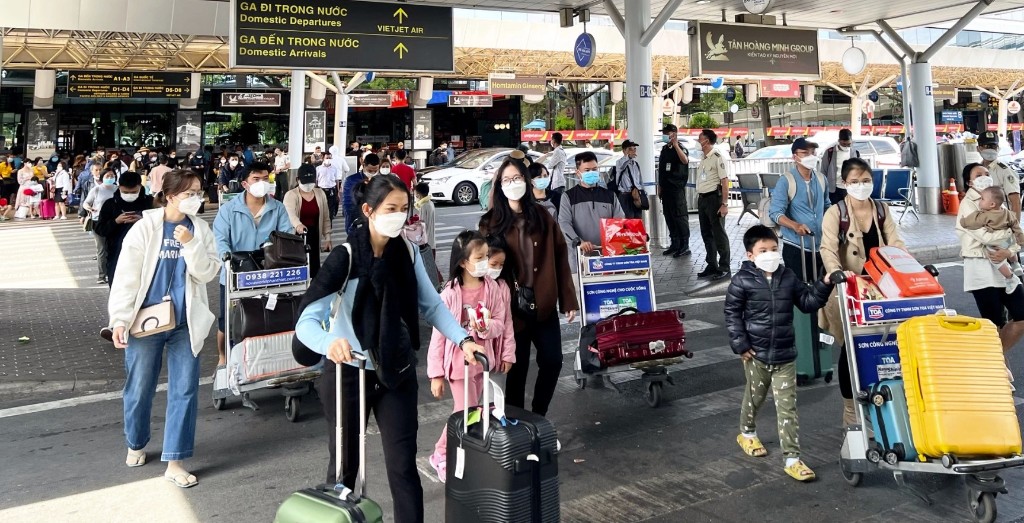 Sân bay Tân Sơn Nhất cao điểm sau Tết